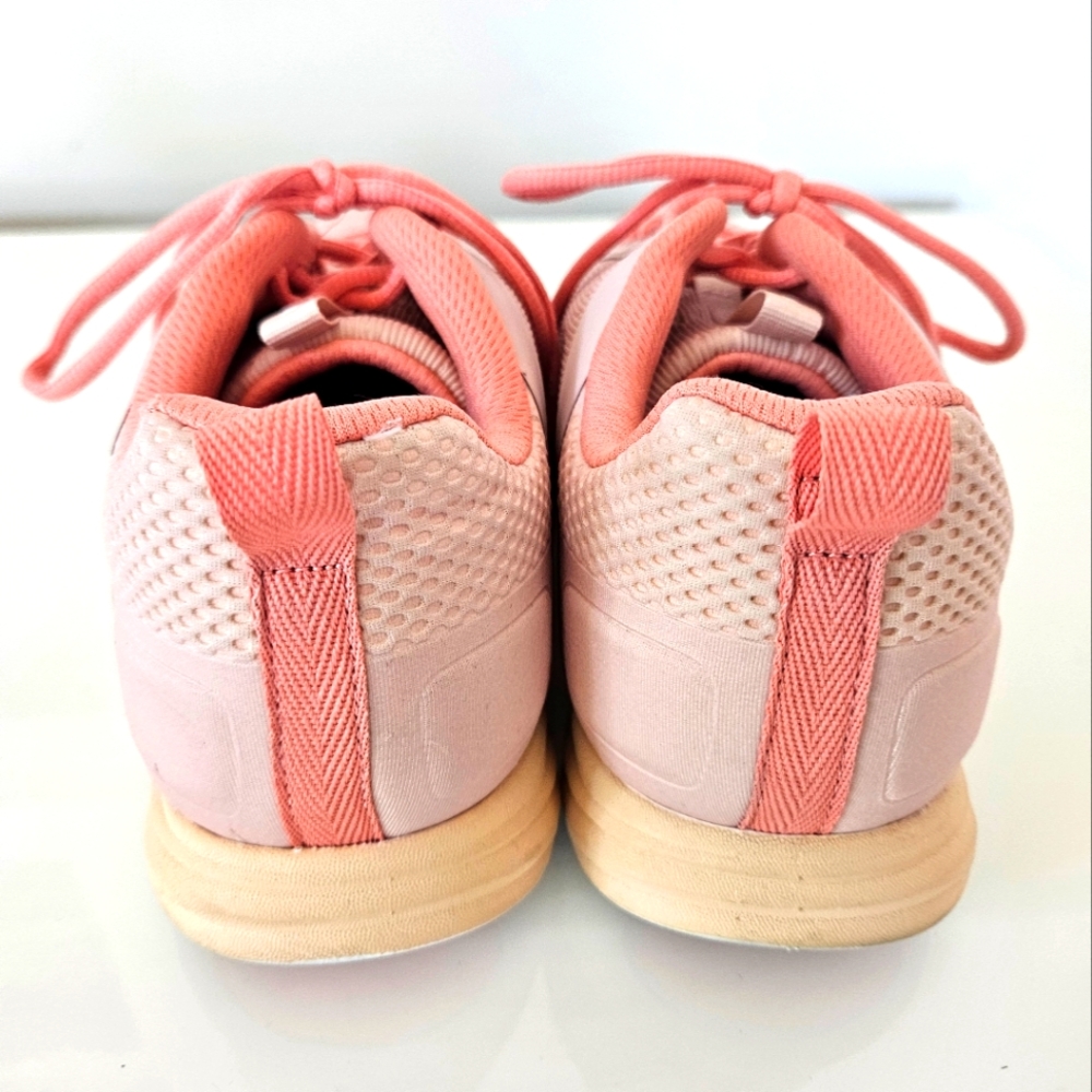 Euc Vionic Active Training Sneakers - image 6